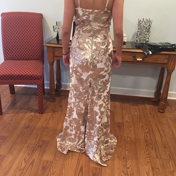 Lulus prom dress - Picture 4 of 5